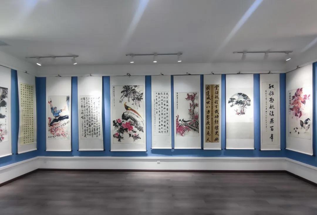 荆州区庆祝建党100周年老年书画作品展在区文化馆开展