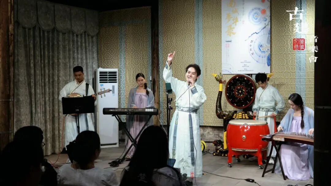 古檐新声，梦华入夜——“古建音乐会”流行音乐专场温情上演